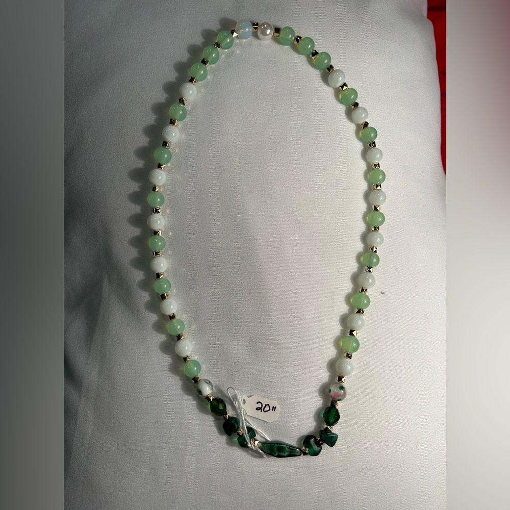Stretch necklace